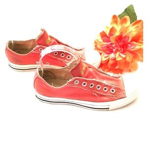Converse women’s slip on sneakers size 7.5